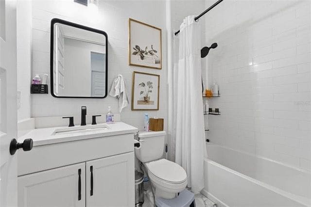 Ground-floor bathroom