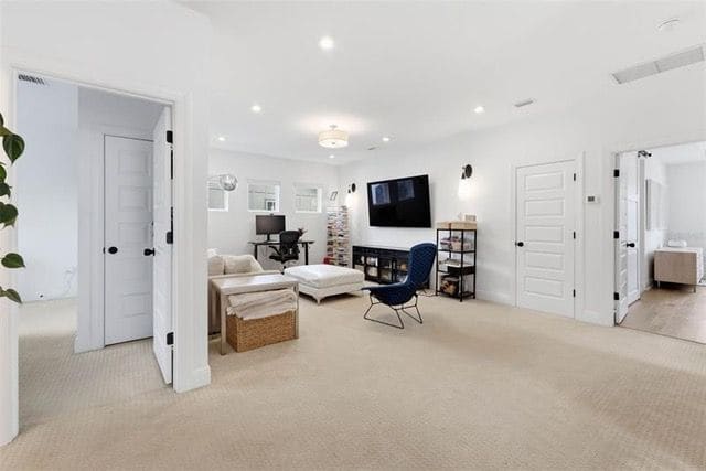 Oversized upstairs loft
